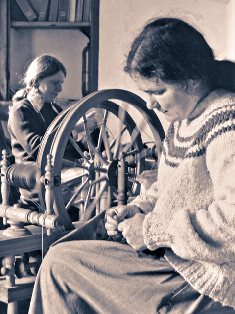 Jane Prentiss at the spinning wheel
